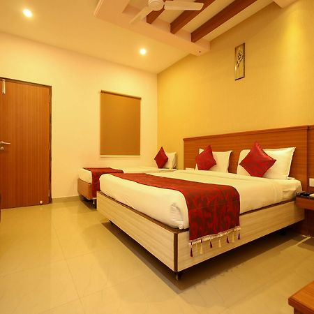 Oyo 6960 Kengeri Hotel Bangalore Exterior foto